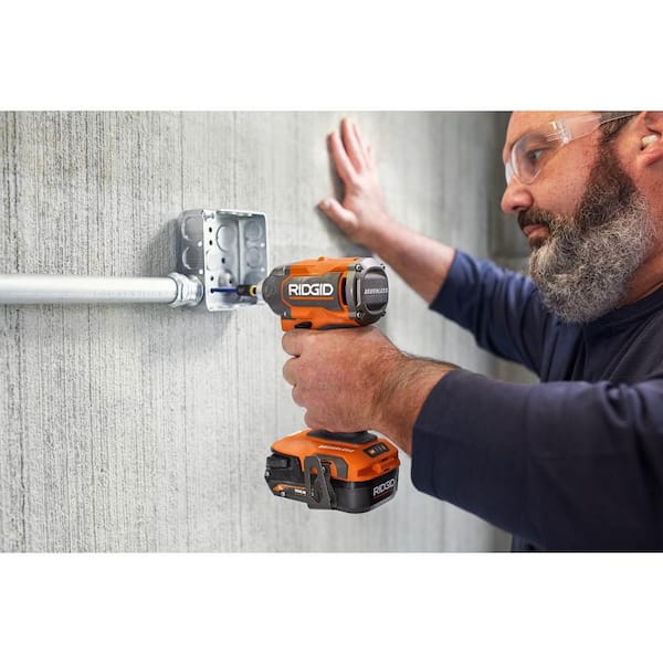 RIDGID 18V Cordless Oscillating Multi-Tool with 2.0 Ah Battery and